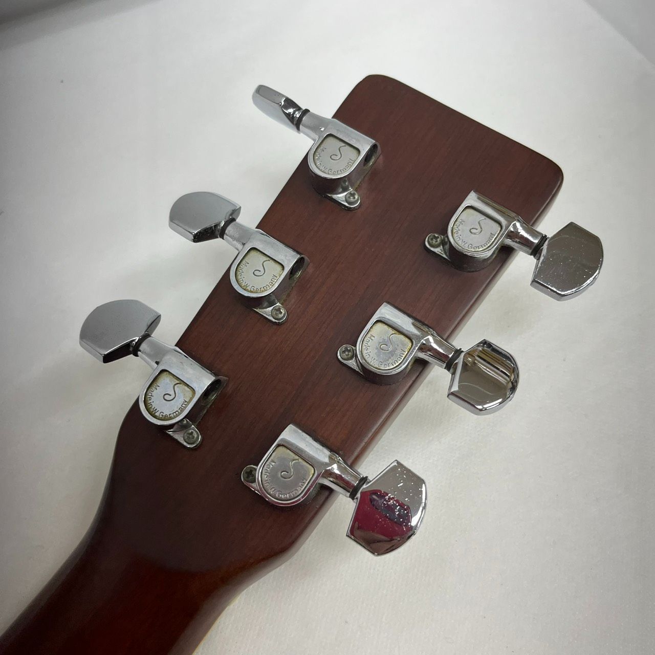 Acoustic Guitar R1000 M2505-H53Yh