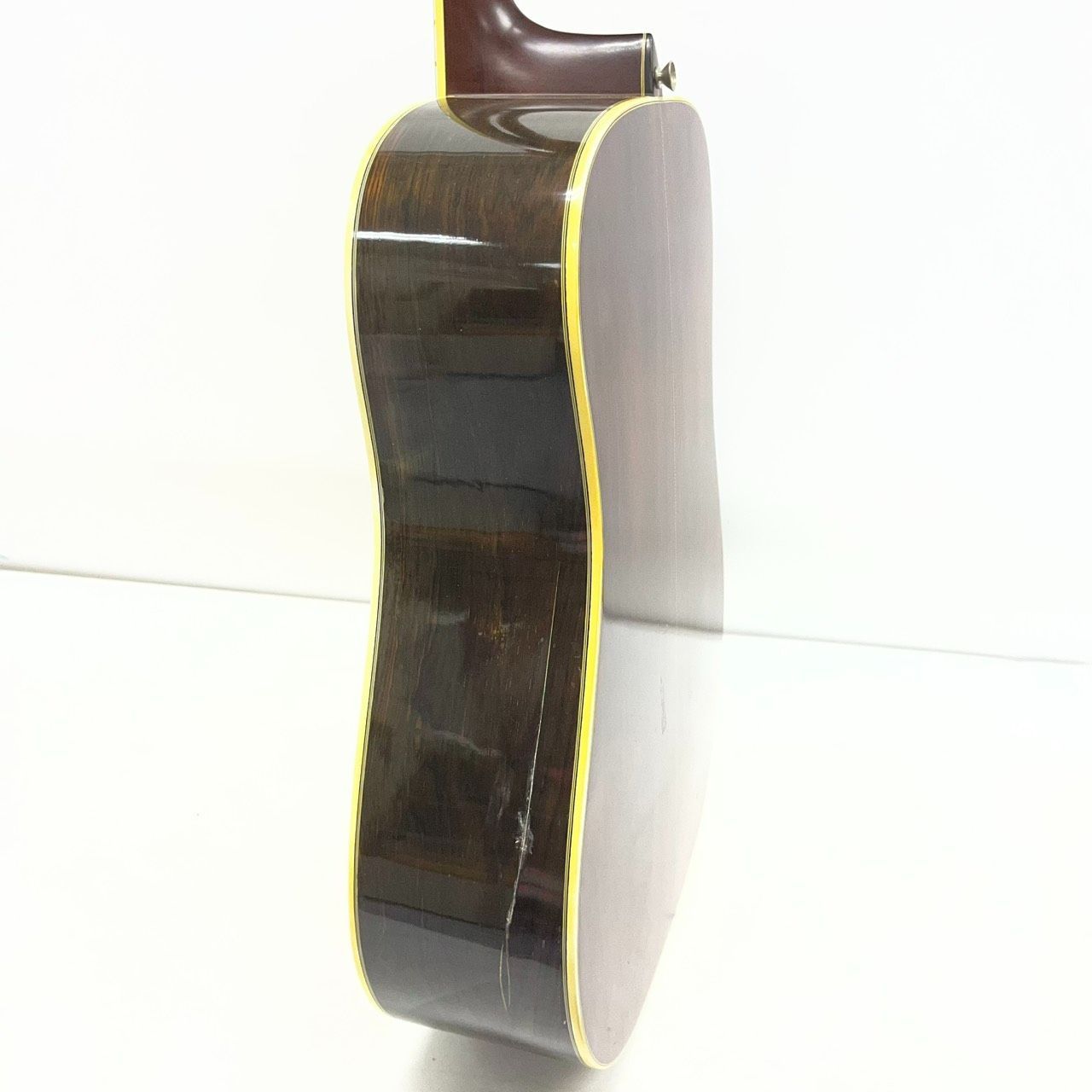 Acoustic Guitar R1000 M2505-H53Yh
