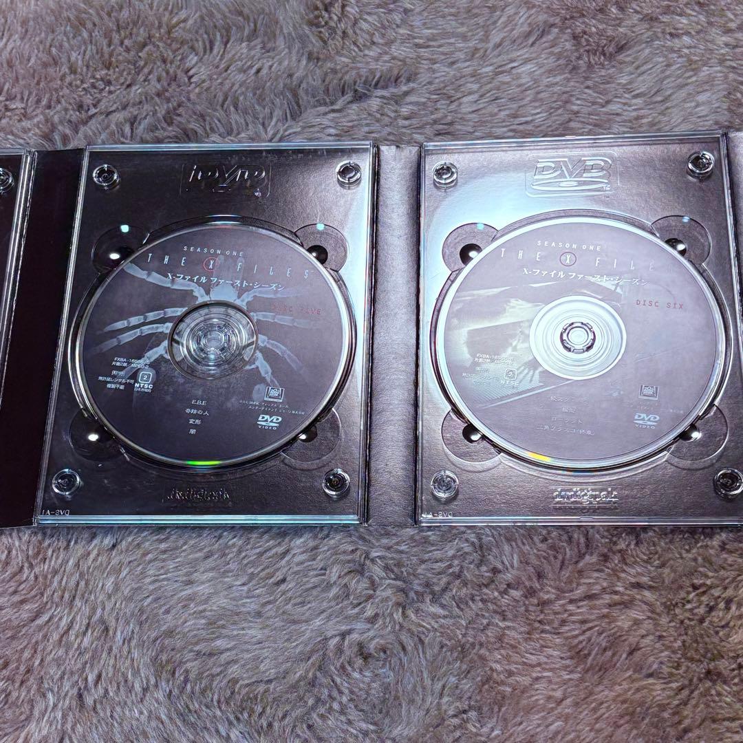Tv Drama The X-Files First Season Dvd Box