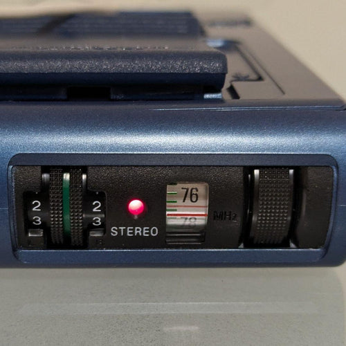 Sony Radio And Boombox Fm Walkman Srf-40