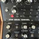 Modular Synthesizers Moog Mother-32 &Dfam