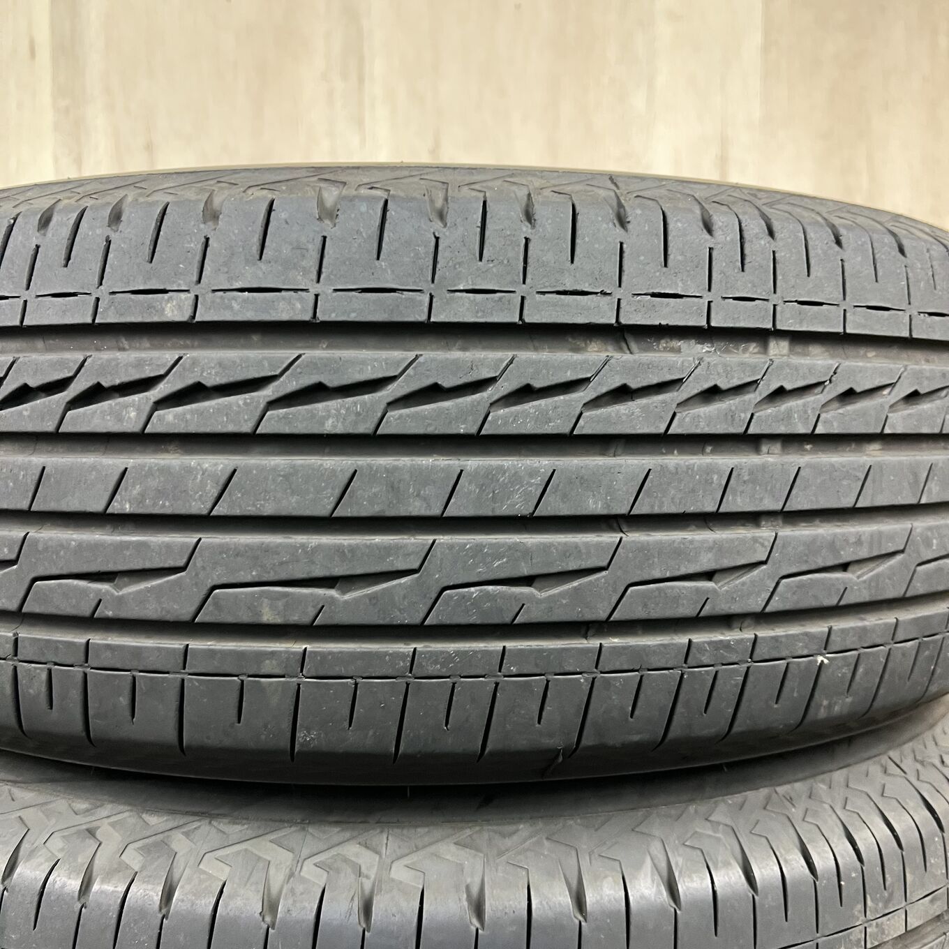 Bridgestone 17 Inches 225/65R17 Alenza Lx100 4 #15T40426