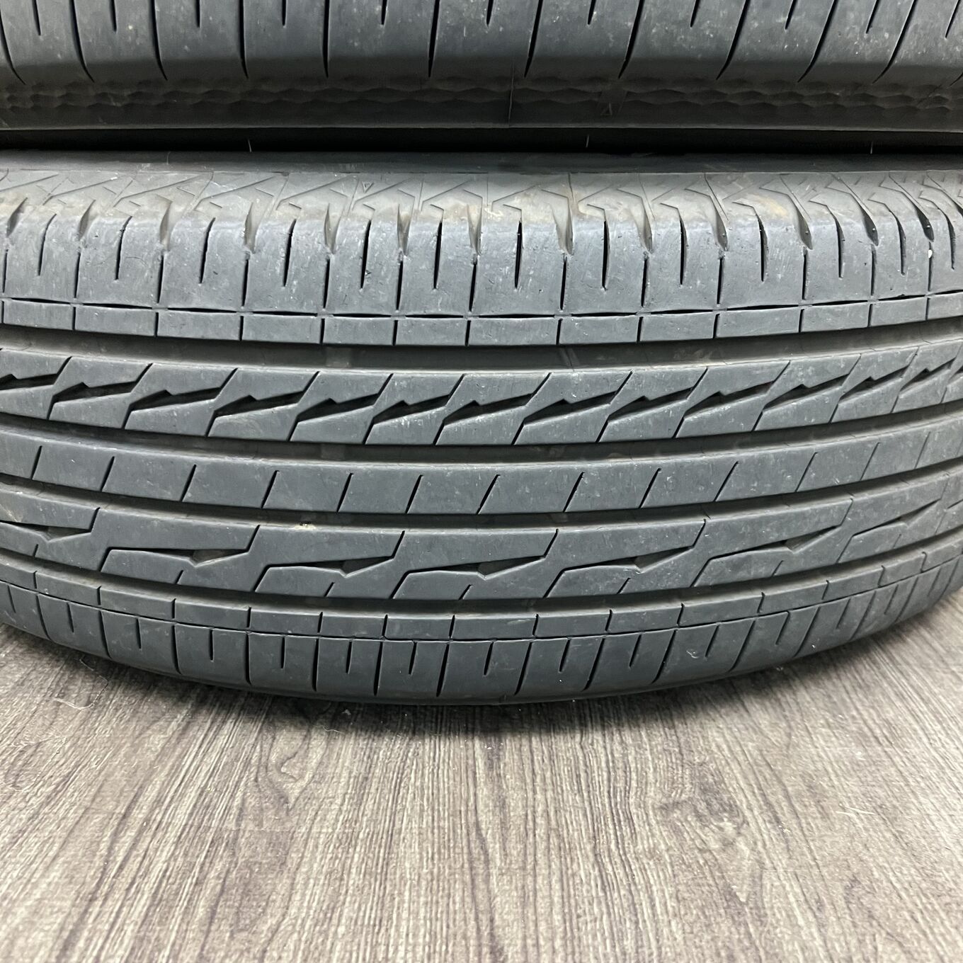 Bridgestone 17 Inches 225/65R17 Alenza Lx100 4 #15T40426