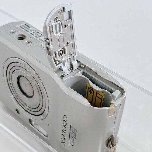 Nikon Compact Digital Camera Coolpix L16 Sd Arcanra1505
