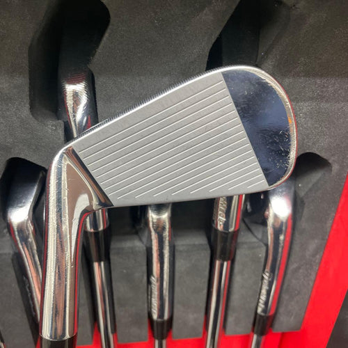 Taylormade Iron Set P 7Tw X100