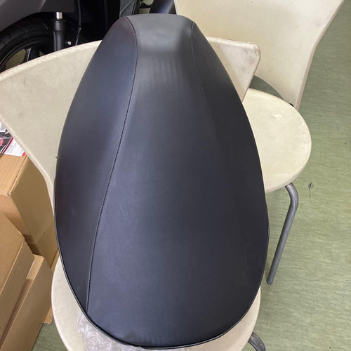 Yamaha Seats 5Au-04196