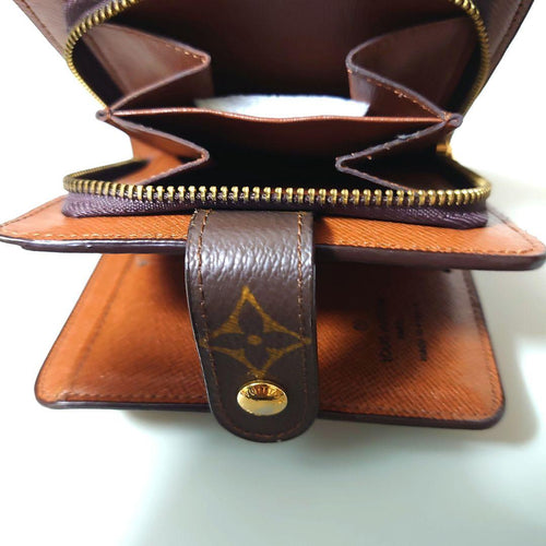 Louis Vuitton Bifold Wallets