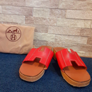 Hermes Beach Sandals Shower