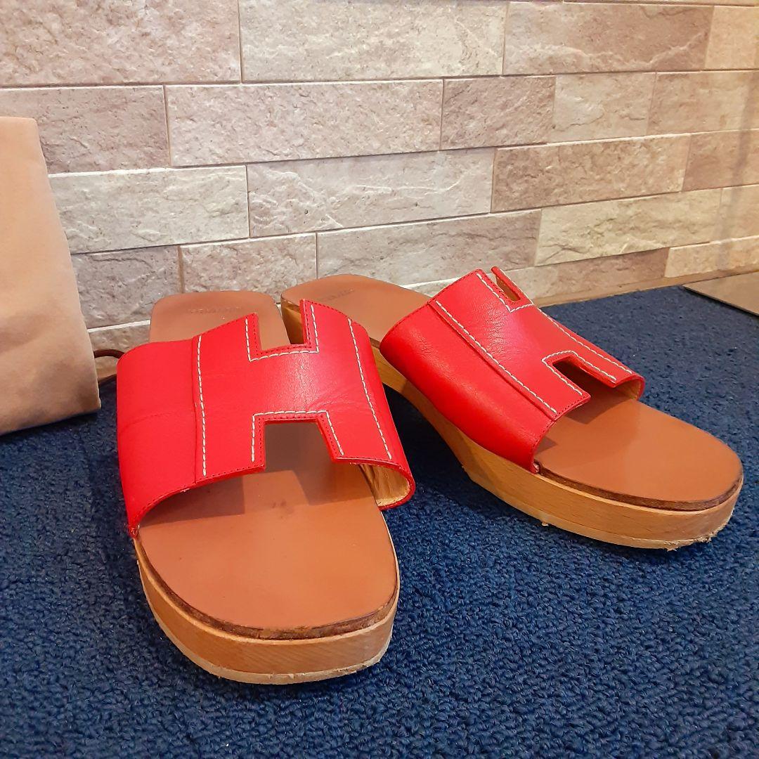 Hermes Beach Sandals Shower