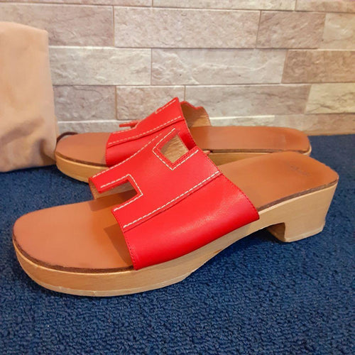 Hermes Beach Sandals Shower