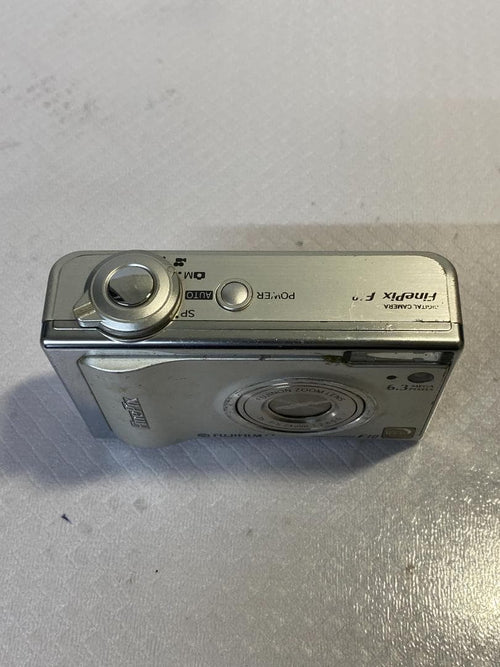 Fujifilm Compact Digital Cameras F10 #849