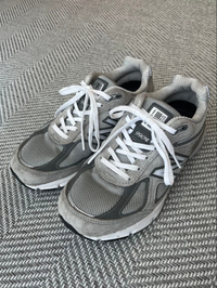 New Balance Sneakers 990V4