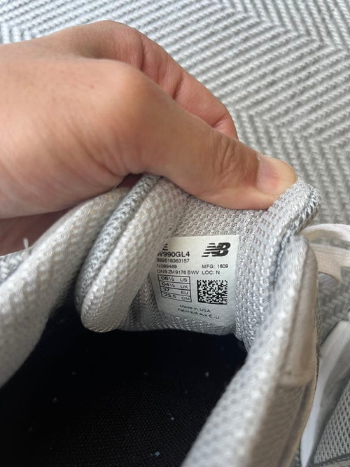 New Balance Sneakers 990V4