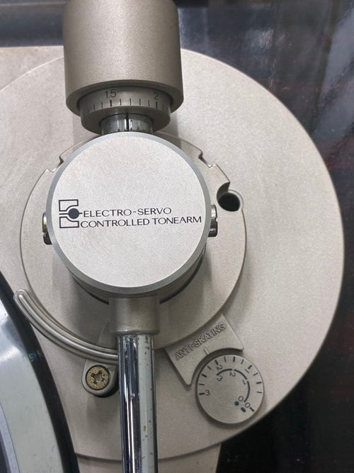 Victor Record Players (Turntables) Ql-Y44F