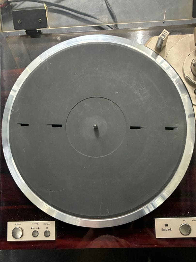 Victor Record Players (Turntables) Ql-Y44F