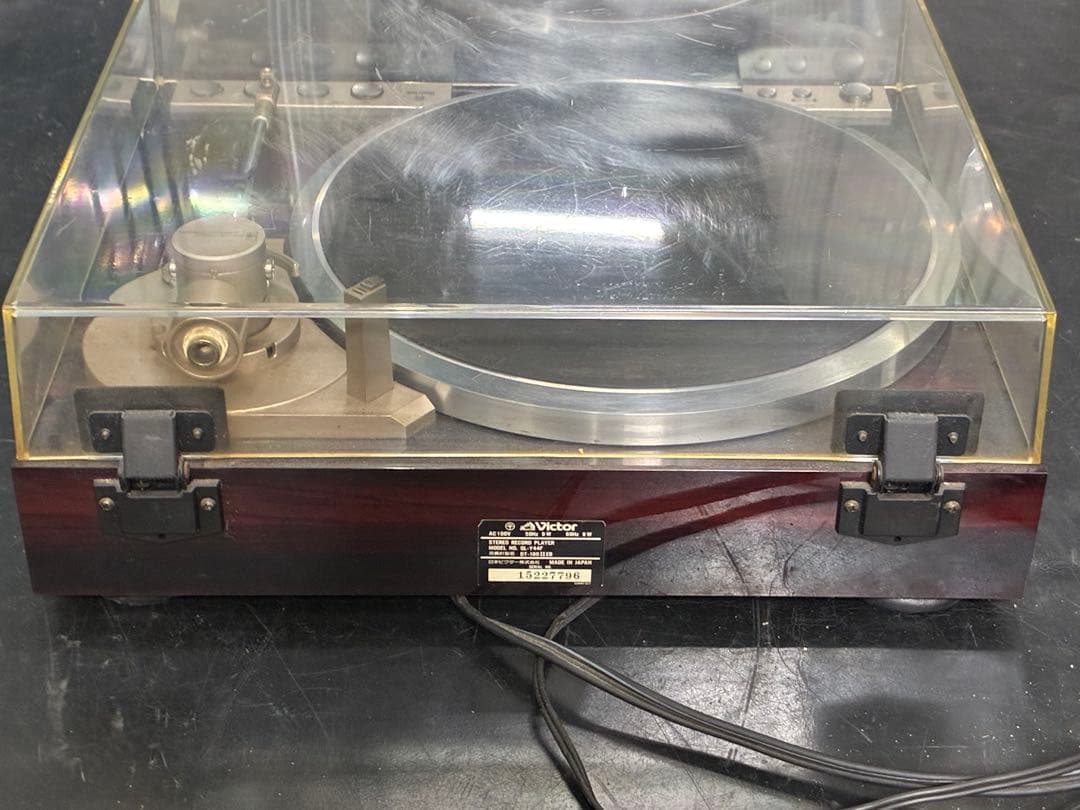 Victor Record Players (Turntables) Ql-Y44F