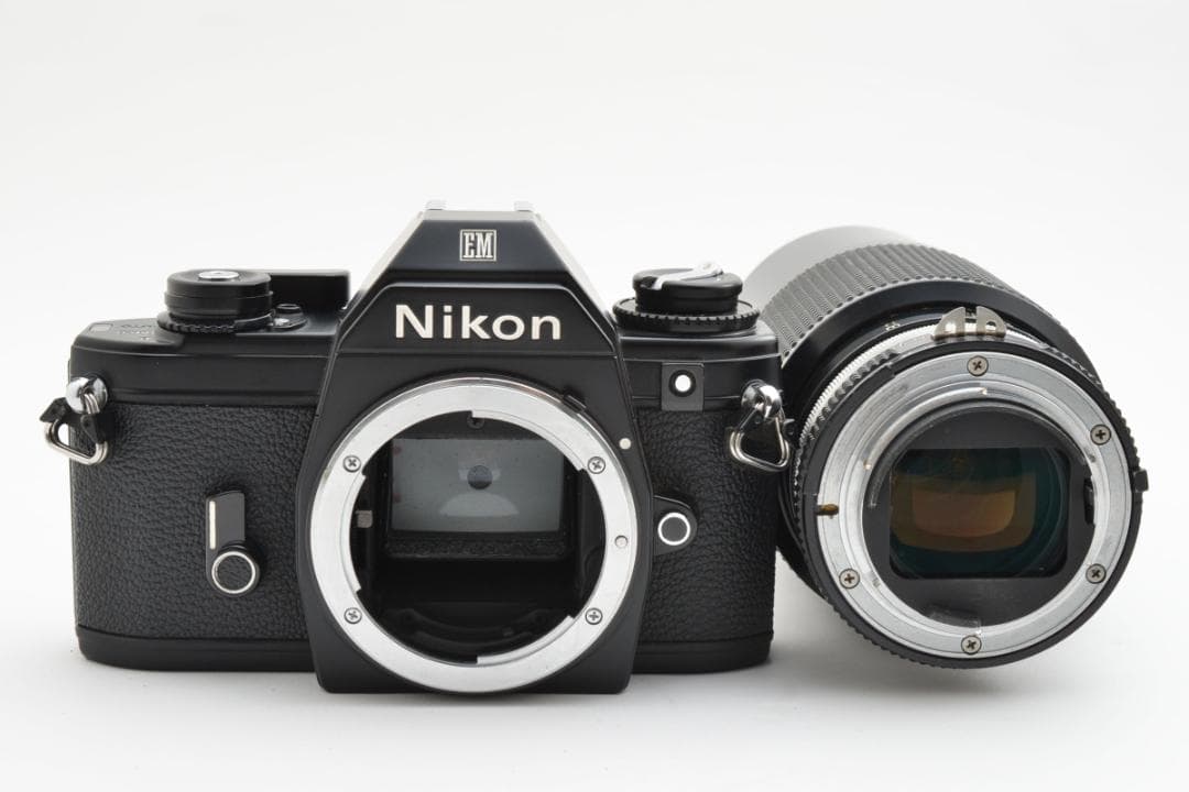 Nikon Slr Camera (Film) Em Nikkor 80-200Mm F4.5