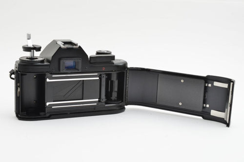 Nikon Slr Camera (Film) Em Nikkor 80-200Mm F4.5