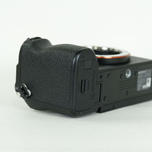 Sony Mirrorless Interchangeable Lips 4,635 7C Ii Ilce-7Cm2 E
