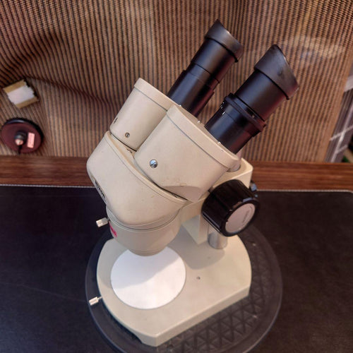 Microscopes Nikon Obj.2X