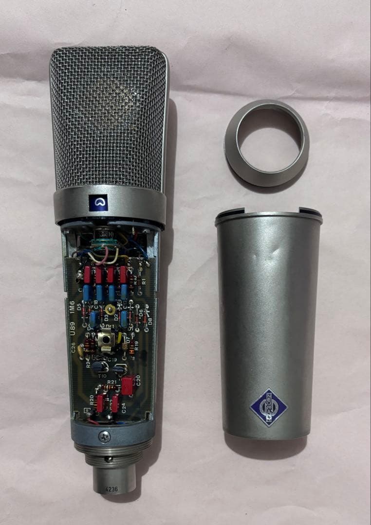 Neumann Condenser Microphones U89I 82