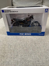 Motorcycles 1/12 Yamaha Rz250