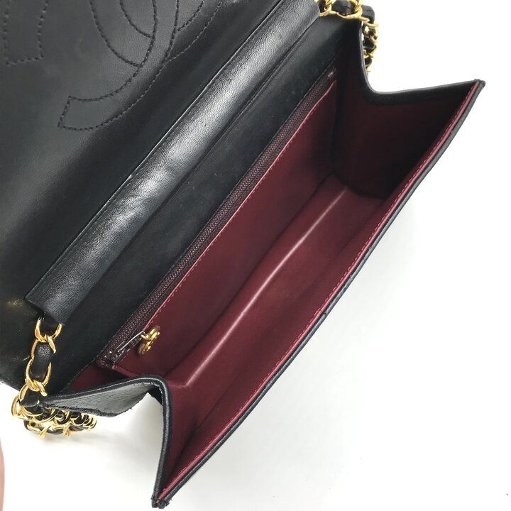 Chanel Messenger Bag R1703
