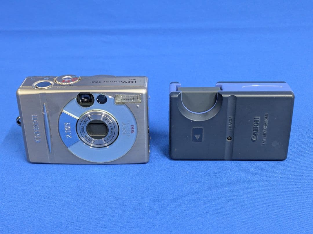 Compact Digital Cameras Canon Ixy 300 Cf