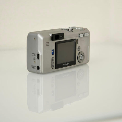 Fujifilm Compact Digital Cameras Finepix F700