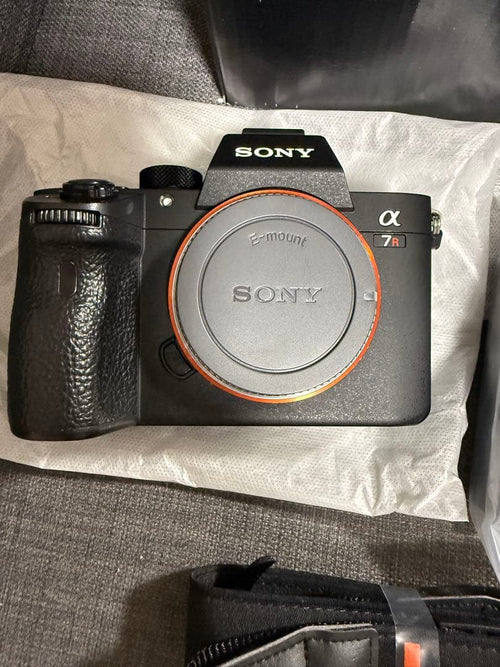 Sony Mirrorless Interchangeable Lens Cameras 7Riii Ilce-7Rm