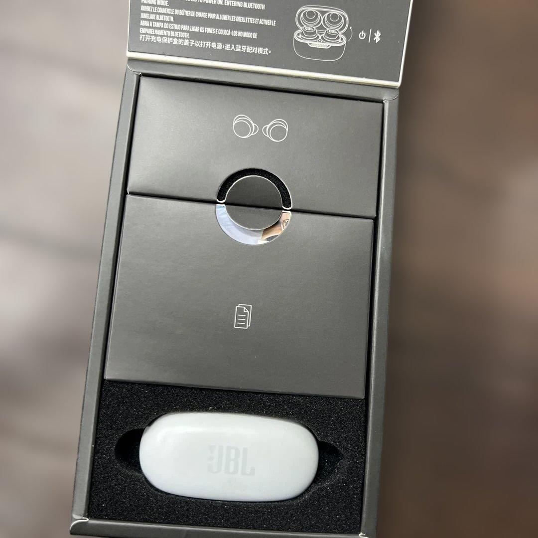 Jbl Wireless Earphones Livefree Nc+ Tws