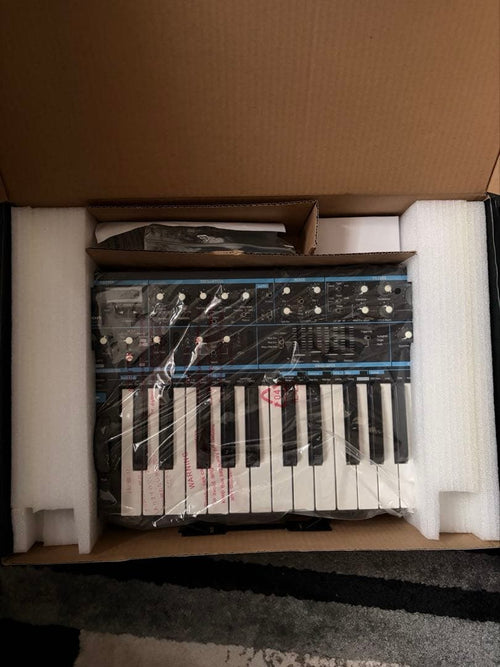 Analog Synthesizers Novation Bass Station