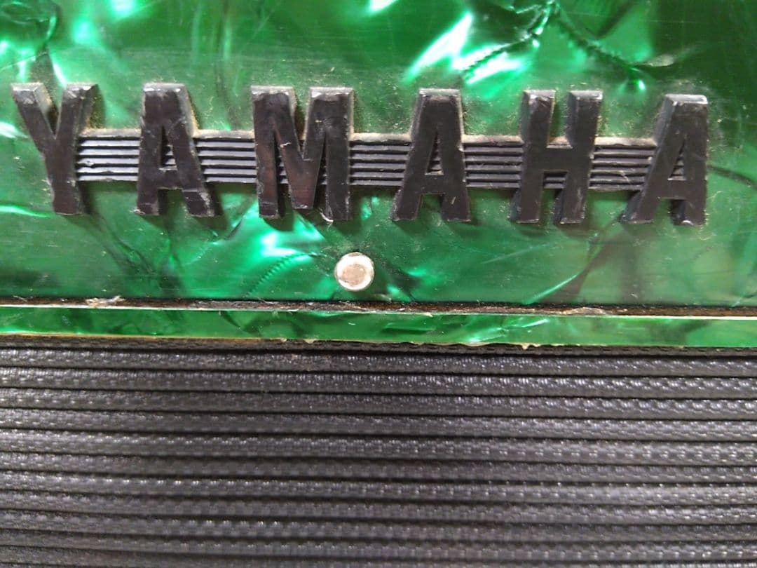 Yamaha Accordions A-32B 32