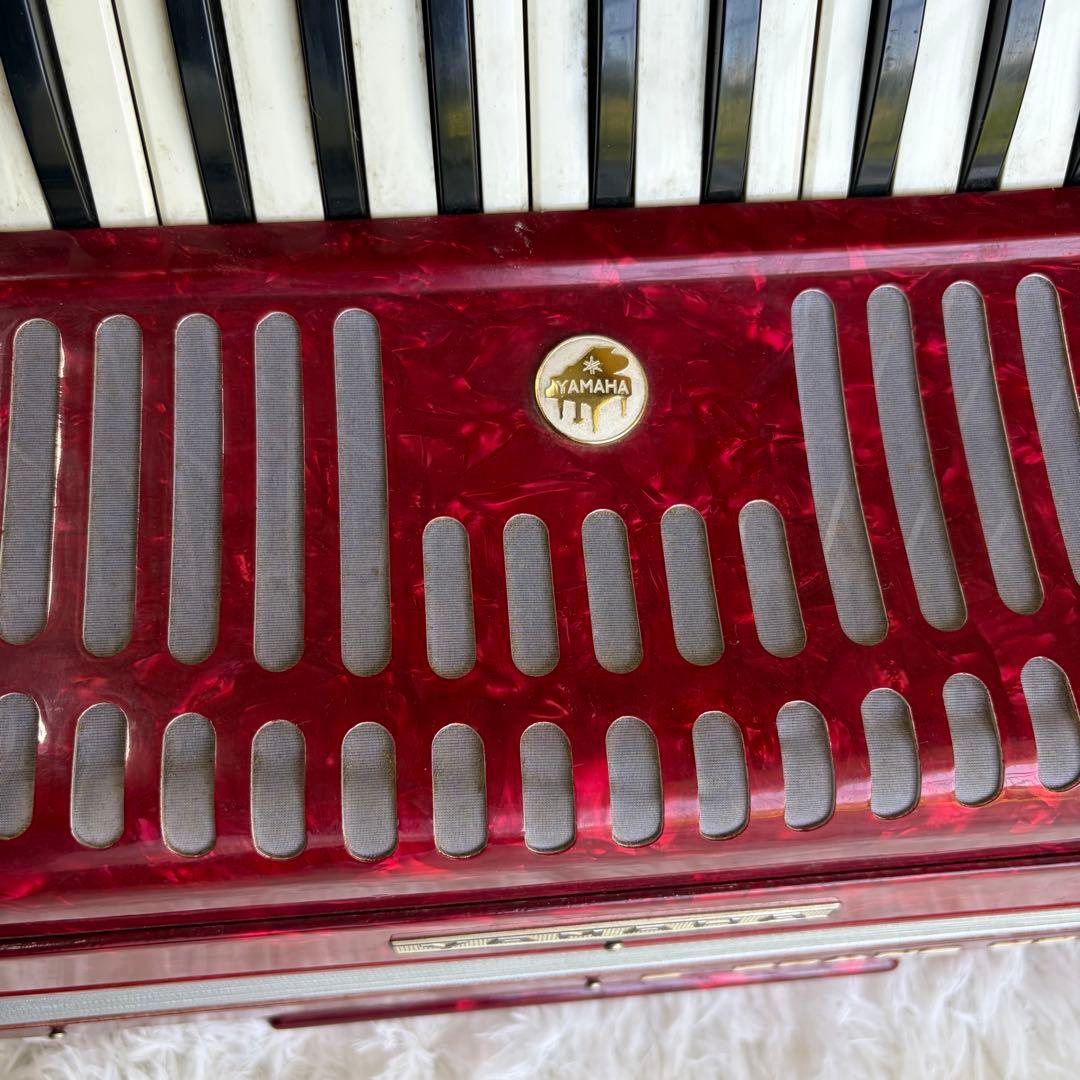 Yamaha Accordions S-32 32