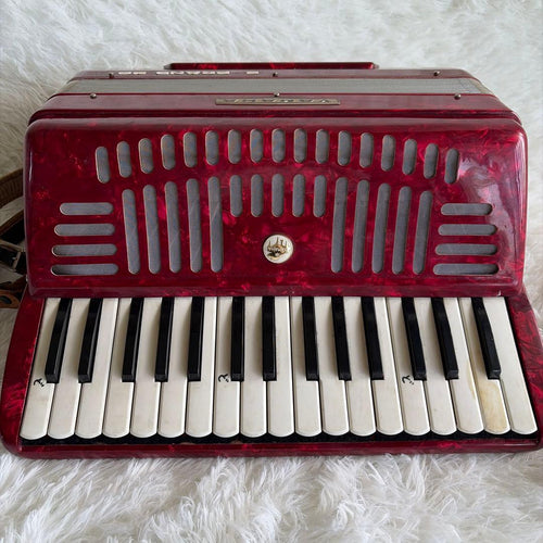 Yamaha Accordions S-32 32