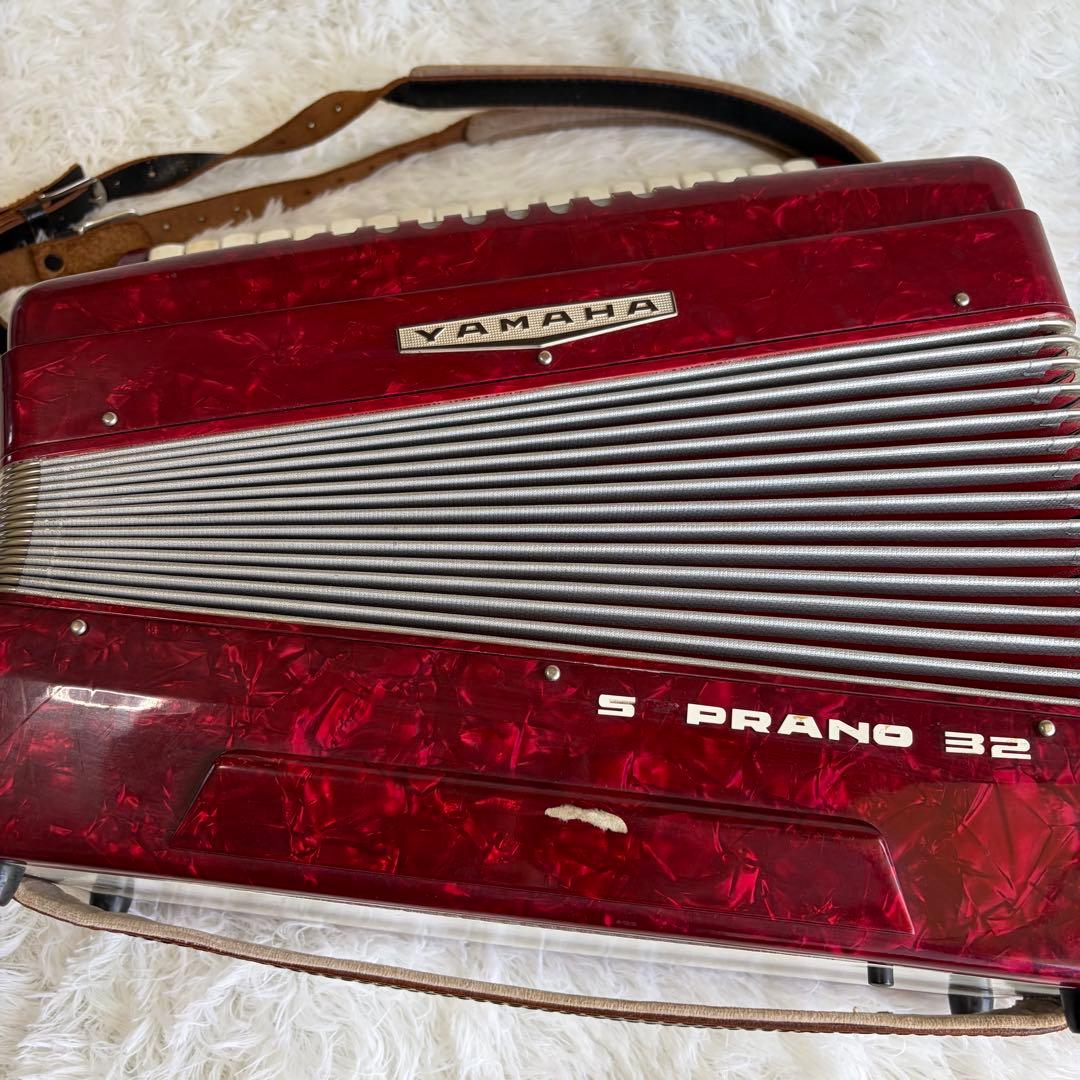Yamaha Accordions S-32 32