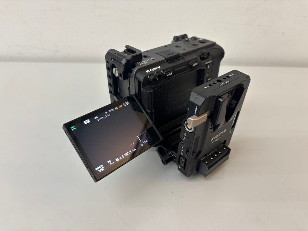 Sony Video Cameras Fx30 (Np-Fz100 2 Bc-Zd1
