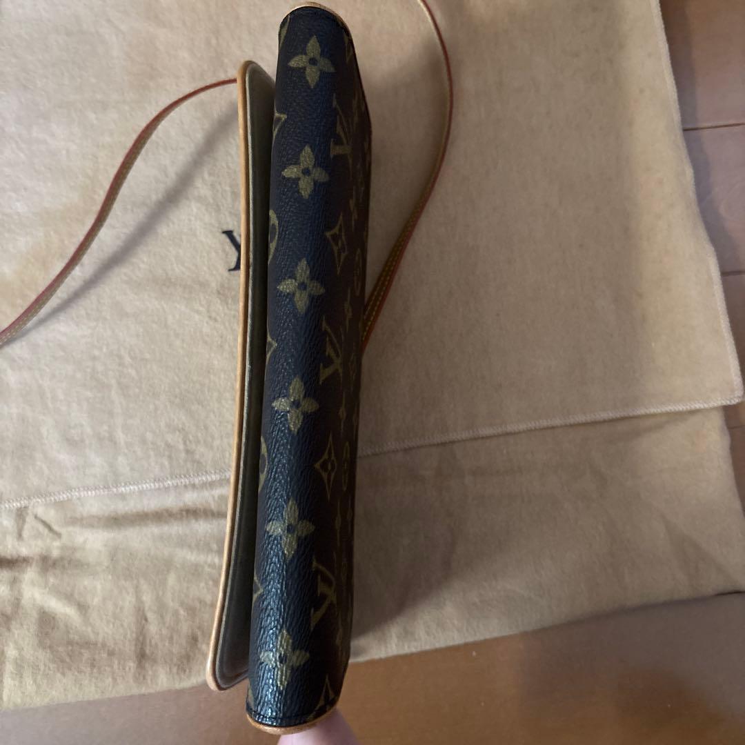 Louis Vuitton Shoulder Bags Gm