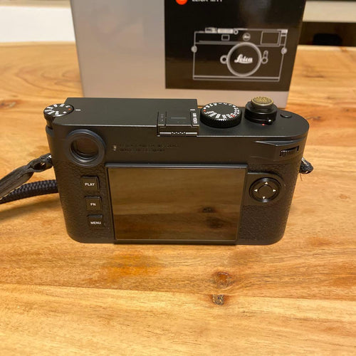 Leica Rangefinder Cameras Leicam11