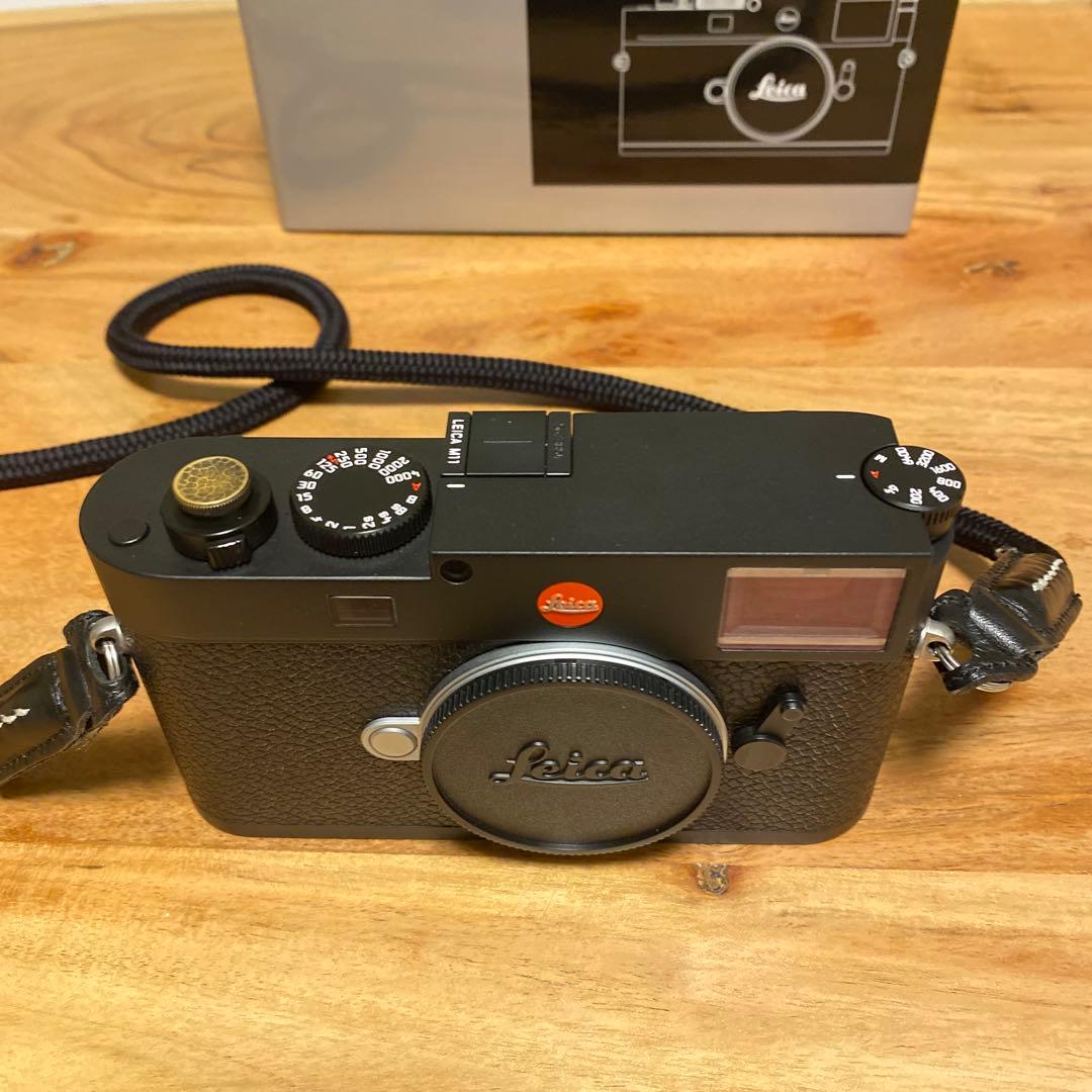 Leica Rangefinder Cameras Leicam11