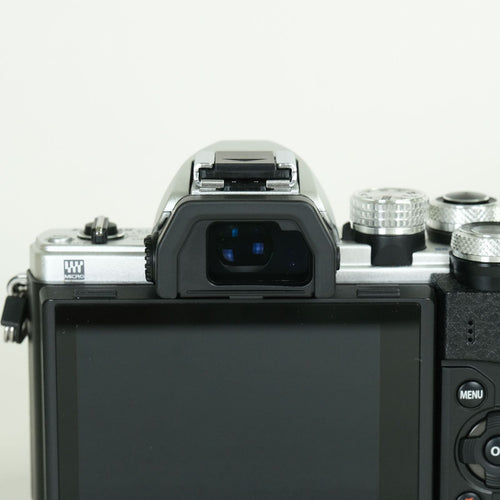 Olympus Mirrorless Interchangeable Lips 3,540 Om-D E-M10 Mark Ii