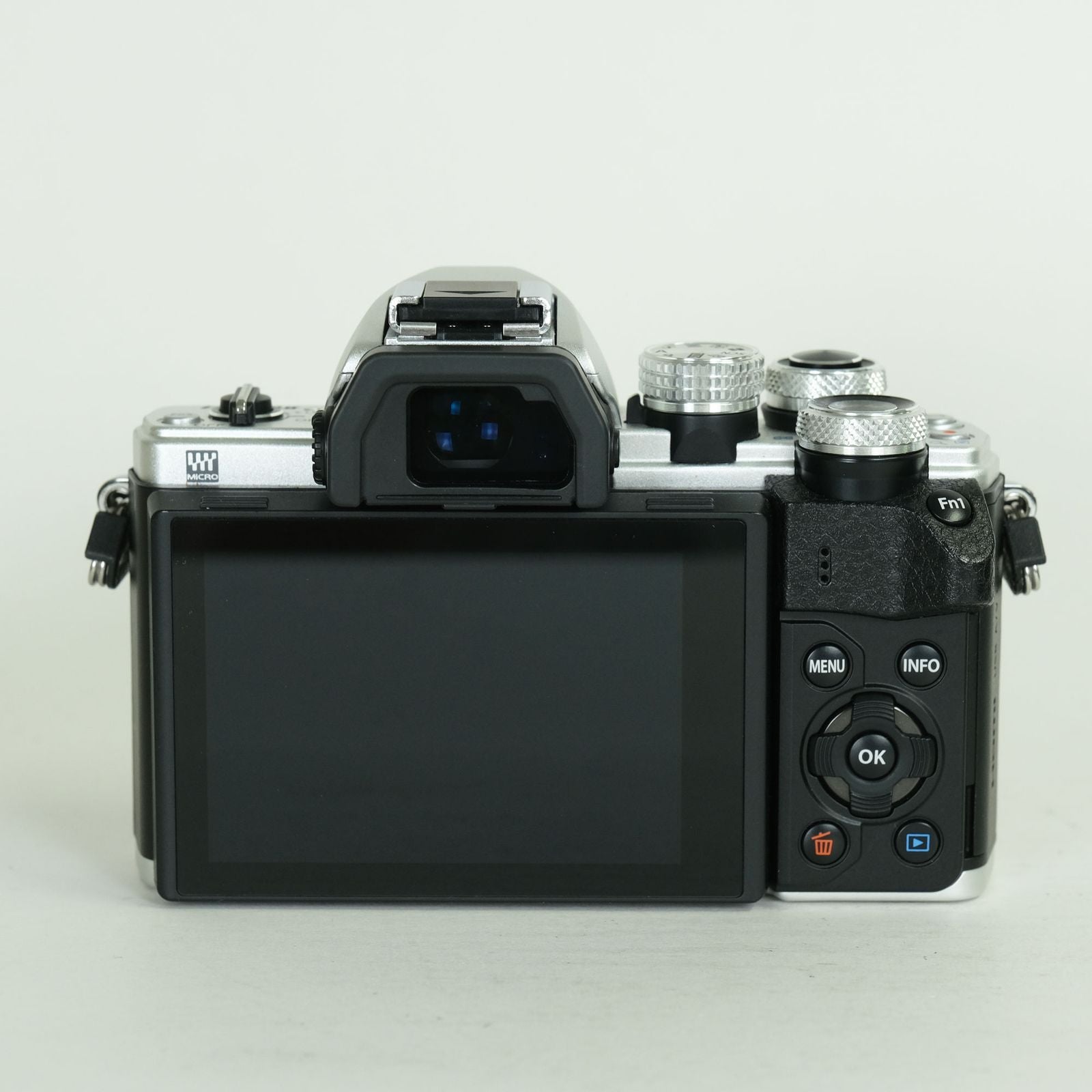 Olympus Mirrorless Interchangeable Lips 3,540 Om-D E-M10 Mark Ii