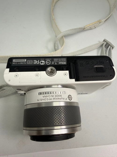 Nikon Compact Digital Camera 1 J2 Nikkor 10-30Mm