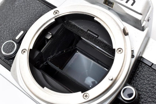 Nikon Slr Camera (Film) Fe H254
