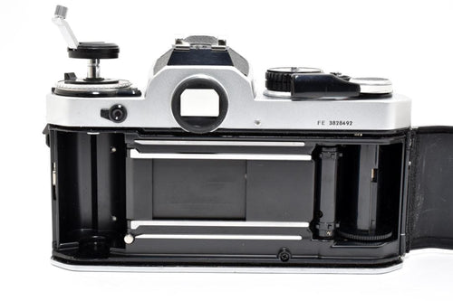 Nikon Slr Camera (Film) Fe H254