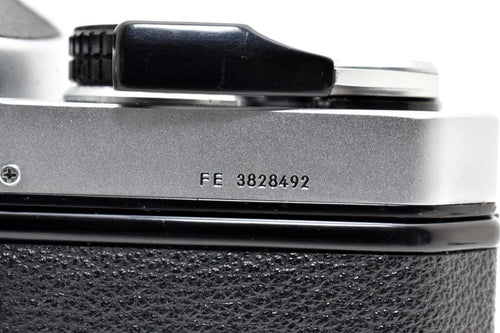 Nikon Slr Camera (Film) Fe H254