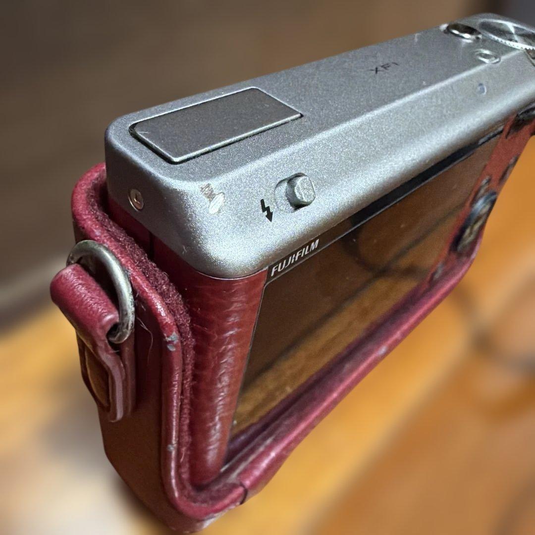 Fujifilm Others Xf1 Red