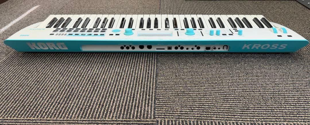 Korg Other Kross2-61-Gb Gray-Blue Blue Gray
