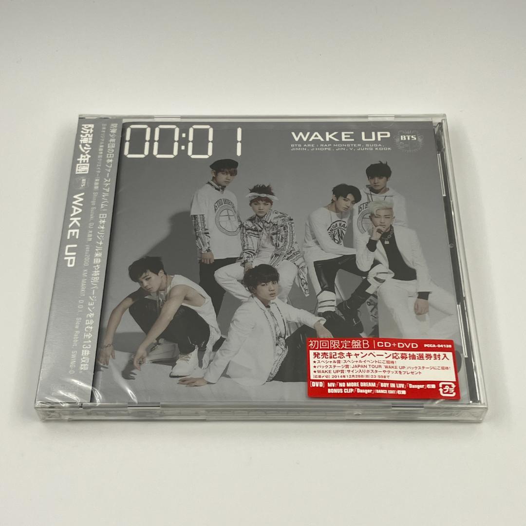 K-Pop Asian Music Bts Wake Up B Cd Dvd
