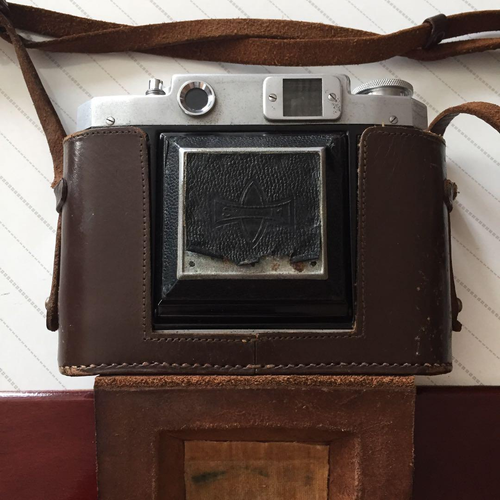 Mamiya Large -Size Medium Format Camera (Film) Mamiya-6